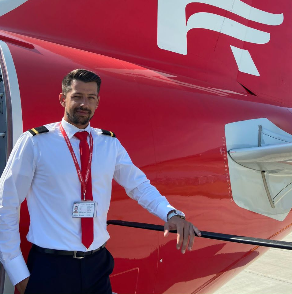 Cursuri stewardesa, cursuri steward, insotitori de bord Lectori Shell Team Aviation
